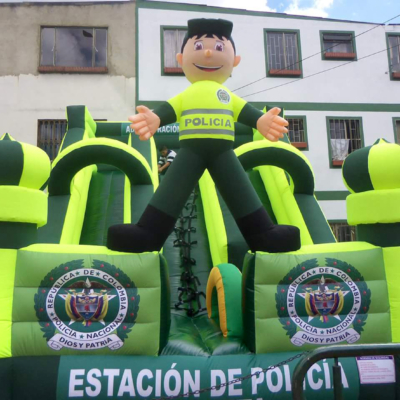 Tobogan Policia